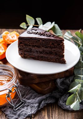 Sacher pastadan bir parça