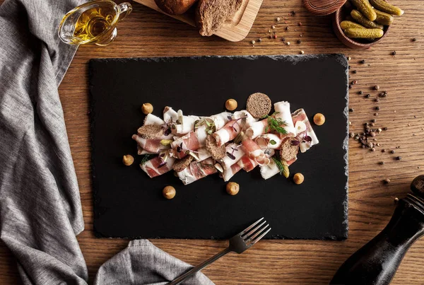 Beautiful serving of slicing lard with mustard and rye croutons — Stock Image Beautiful serving of slicing lard with mustard and rye croutons Stock Picture