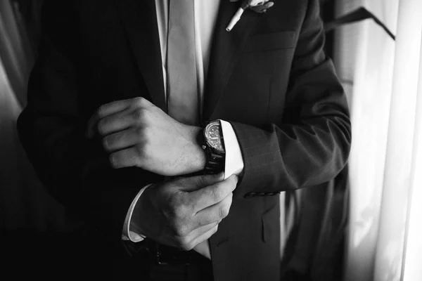 Morning Groom Wedding Stylish Man Businessman Puts Watch His Hand — Stock Photo, Image