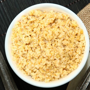 Kırık Freekeh kase