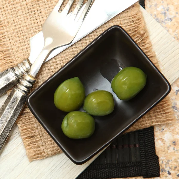 Aceitunas Castelvetrano en Bowl —  Fotos de Stock