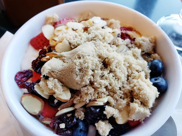 Oatmeal Fruit Nuts Brown Sugar Restaurant — Stock Photo, Image