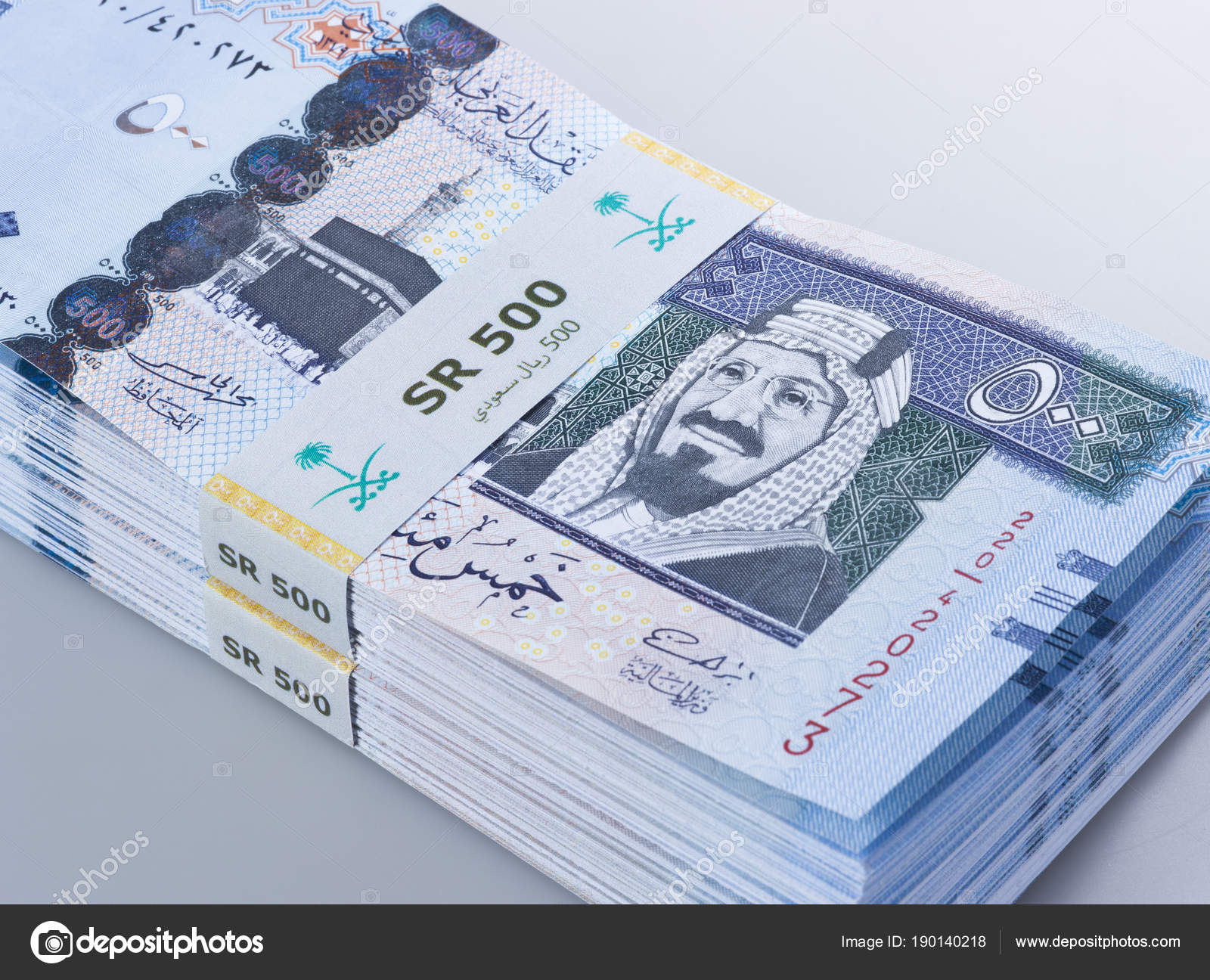 depositphotos_190140218-stock-photo-pile-of-saudi-riyal-banknotes.jpg