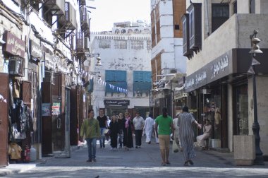 Dükkanlar ve alışveriş içinde eski çarşı (Balad) Cidde, Suudi Arabistan, 02-07-2015