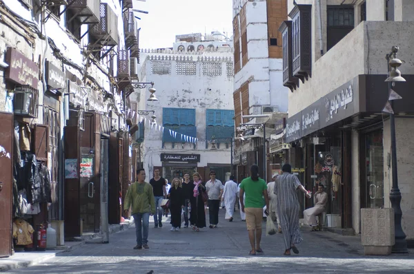 Dükkanlar ve alışveriş içinde eski çarşı (Balad) Cidde, Suudi Arabistan, 02-07-2015