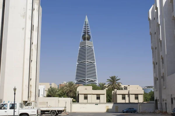 Al Faisaliah Kulesi ve çevresi 21 Ekim, 2007 Riyad