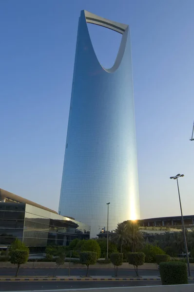 Riyadh - 21 oktober: Kingdom Tower och omgivningar den 2 oktober — Stockfoto