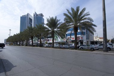 Tahlia Street's lüks mağaza ve kafe'nın şehrin cazibe, Riyadh, Suudi Arabistan, 01.12.2016 olduğunu