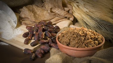 Hunaini, Suudi Arabistan geleneksel tatlılar tarihleri ve Saj yapılmış 