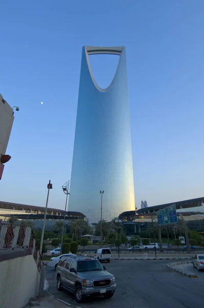 RIYADH - 21 ottobre: Kingdom Tower e dintorni il 2 ottobre — Foto Stock