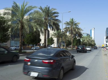 Riyad Olaya Caddesi'nde trafik ışık