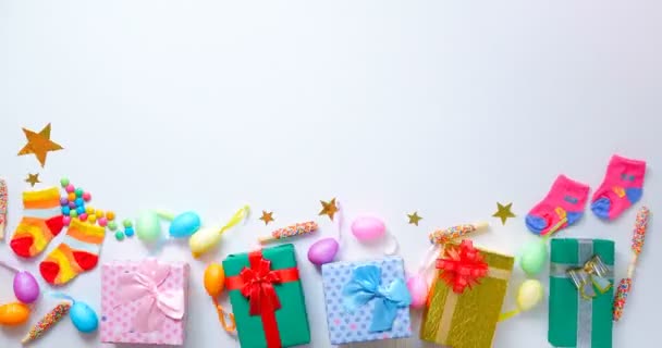 在新年假期国际上 在快乐的时光里 停止移动礼品盒 — 图库视频影像