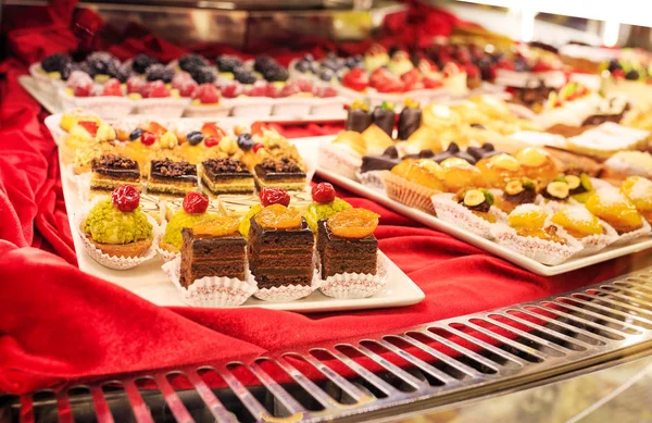 Tasty Beautiful Cakes Show Window Cafe — Stock Photo, Image