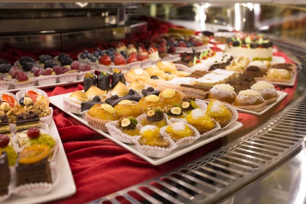 Tasty Beautiful Cakes Show Window Cafe — Stock Photo, Image