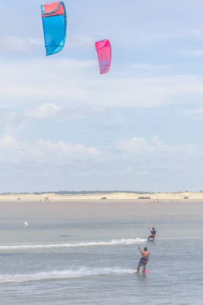 Kitesurfing στην παραλία Cassino — Φωτογραφία Αρχείου