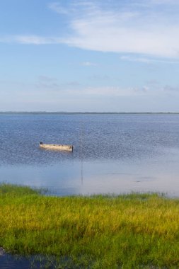 küçük balıkçı teknesi