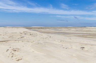Lagoa kum tepelerine Peixe Gölü yapmak
