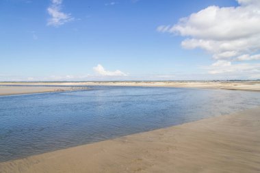 Tavares Beach'te kanal