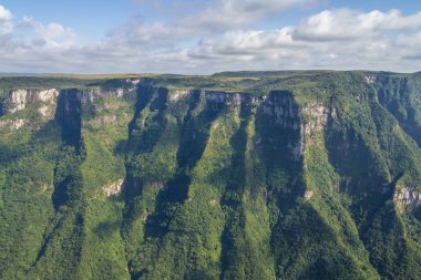 Cliffs at Fortaleza Canyon