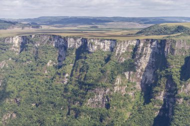 Cliffs at Fortaleza Canyon