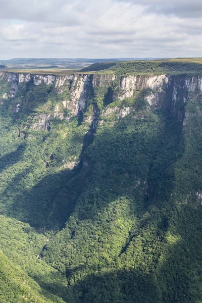 Acantilados en Fortaleza Canyon —  Fotos de Stock