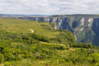 Fortaleza Kanyon'da iz