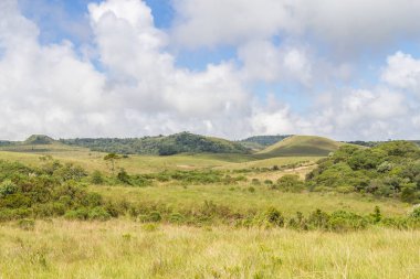 Çiftlik alanı ve tepeler
