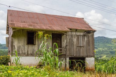 Eski ahşap çiftlik