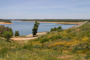 Albufeira da Barragem de Campilhas lake