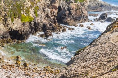 Arasındaki Porto Covo kayalıklarla plaj