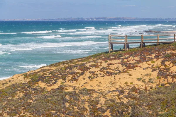 Queimado Beach, Vila Nova de Mil Viepont ve kumul bitki örtüsü