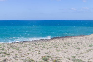 Okyanus ve Vila Nova das Milfontes kayalarda