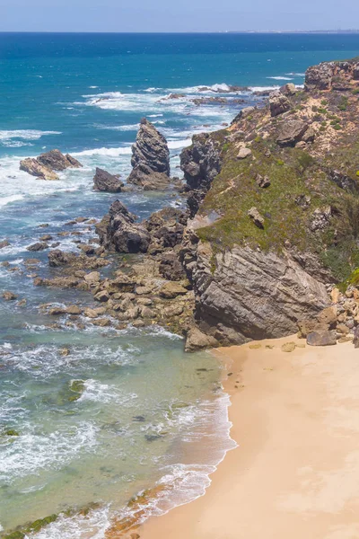 Klify na plaży, Vila Nova de Milfontes — Zdjęcie stockowe