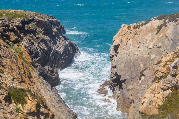 Falésias na praia, Vila Nova de Milfontes — Fotografia de Stock