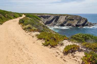 Kum Zambujeira do Mar iz