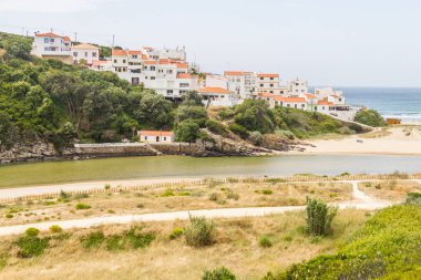 Ribeira de Seixe ve Odeceixe beach
