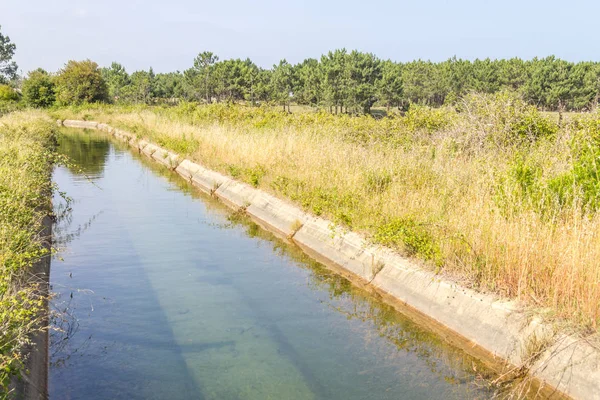 Çiftlik sulama kanalı Odeceixe