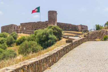 Kırlarda Aljezur Köyü Kalesi