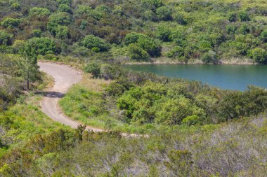 Göl ve dağ Arrifana iz