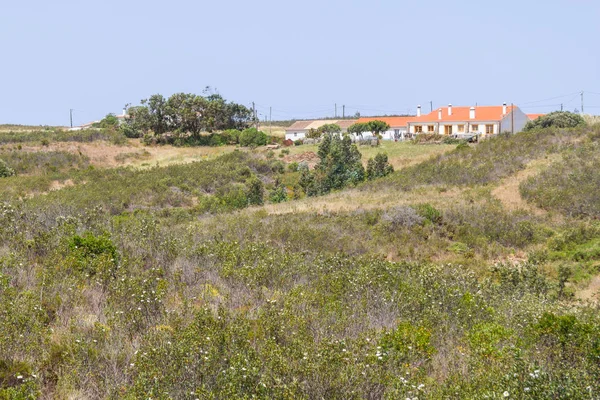 Aljezur 'da tipik Portekizli ev