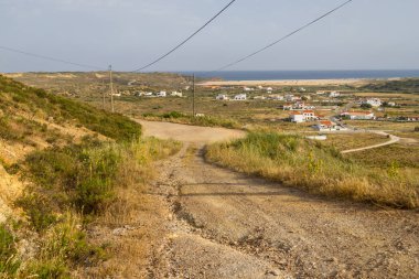 Carrapateira için kirli yol