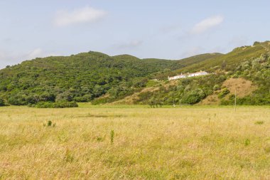 Dağ ve bitki örtüsü Carrapateira evi