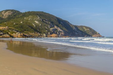 Costao do Santinho beach