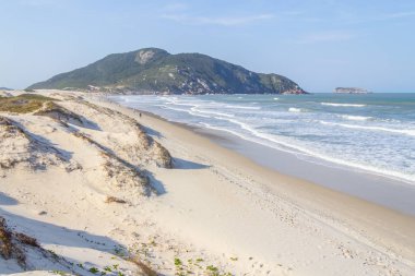 Costao do Santinho beach