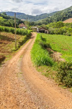 Gramado Farm road