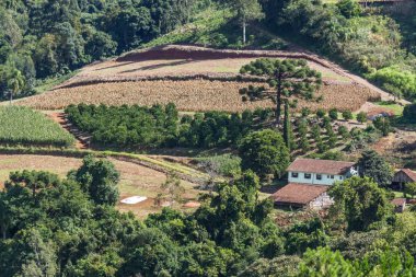 Çiftlik Vadisi ve Nova Petropolis dağlarda
