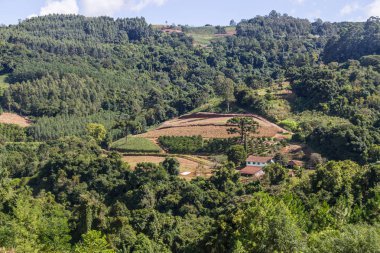 Çiftlik Vadisi ve Nova Petropolis dağlarda