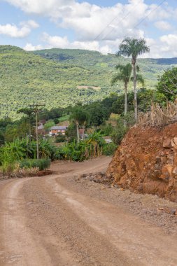 Çiftlik yolu Vadisi ve Nova Petropolis dağlarda