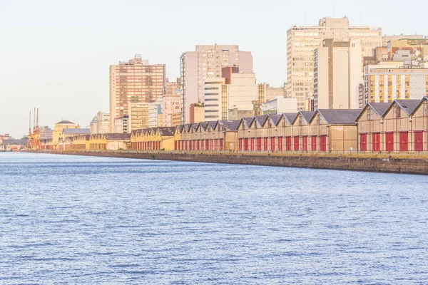 Puerto de Maua y Lago Guaiba al atardecer, Porto Alegre — Foto de Stock