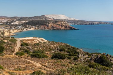 Provatas Manzarası ve Agios Sostis Plajları, Milos, Yunanistan